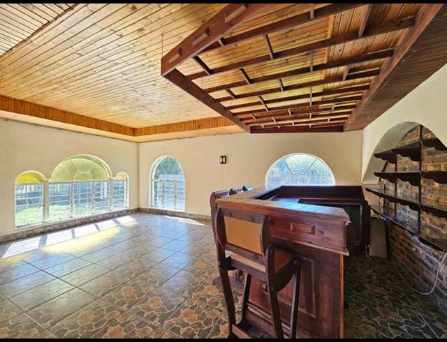 4 BEDROOM HOUSE FOR SALE IN VAALPARK